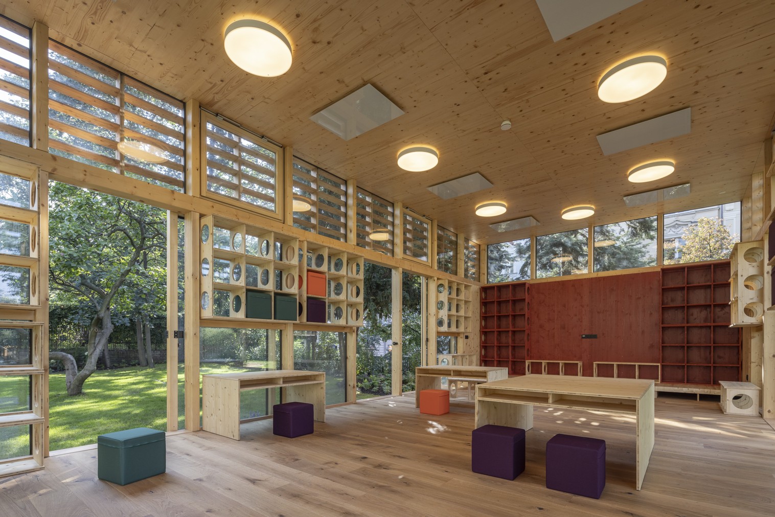 VENKOVNÍ UČEBNA KIJUKIJU, PRAHA