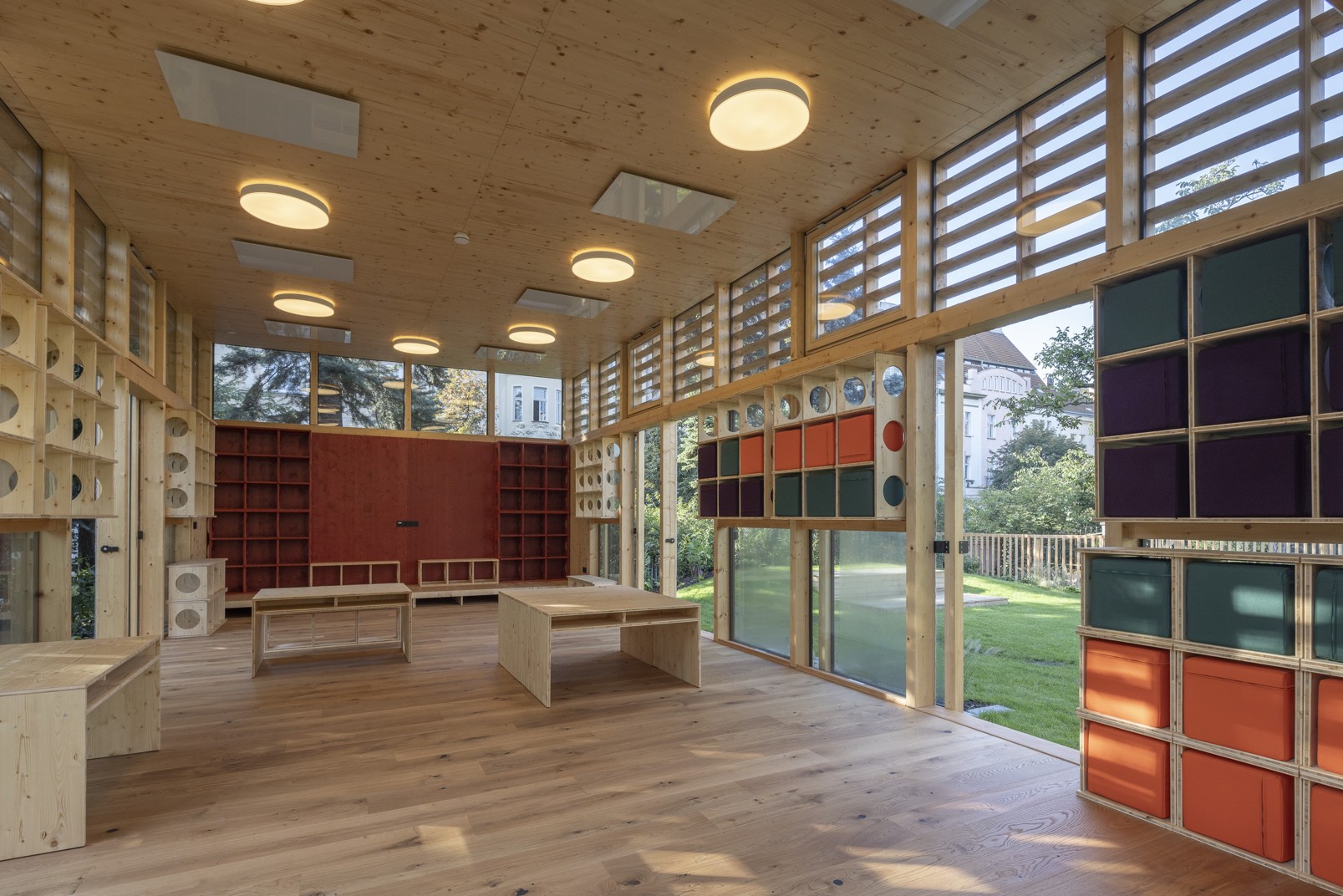 VENKOVNÍ UČEBNA KIJUKIJU, PRAHA