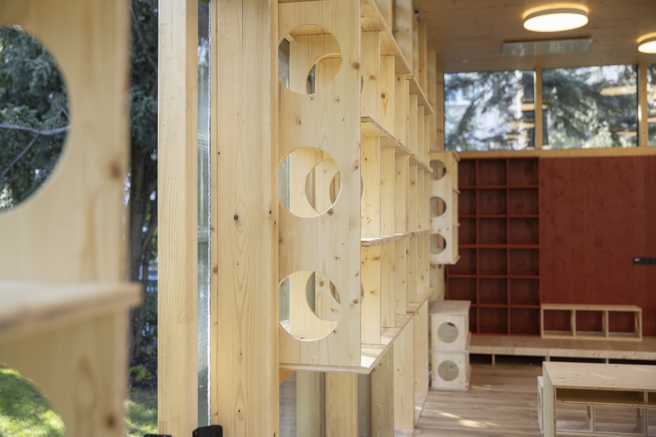 VENKOVNÍ UČEBNA KIJUKIJU, PRAHA