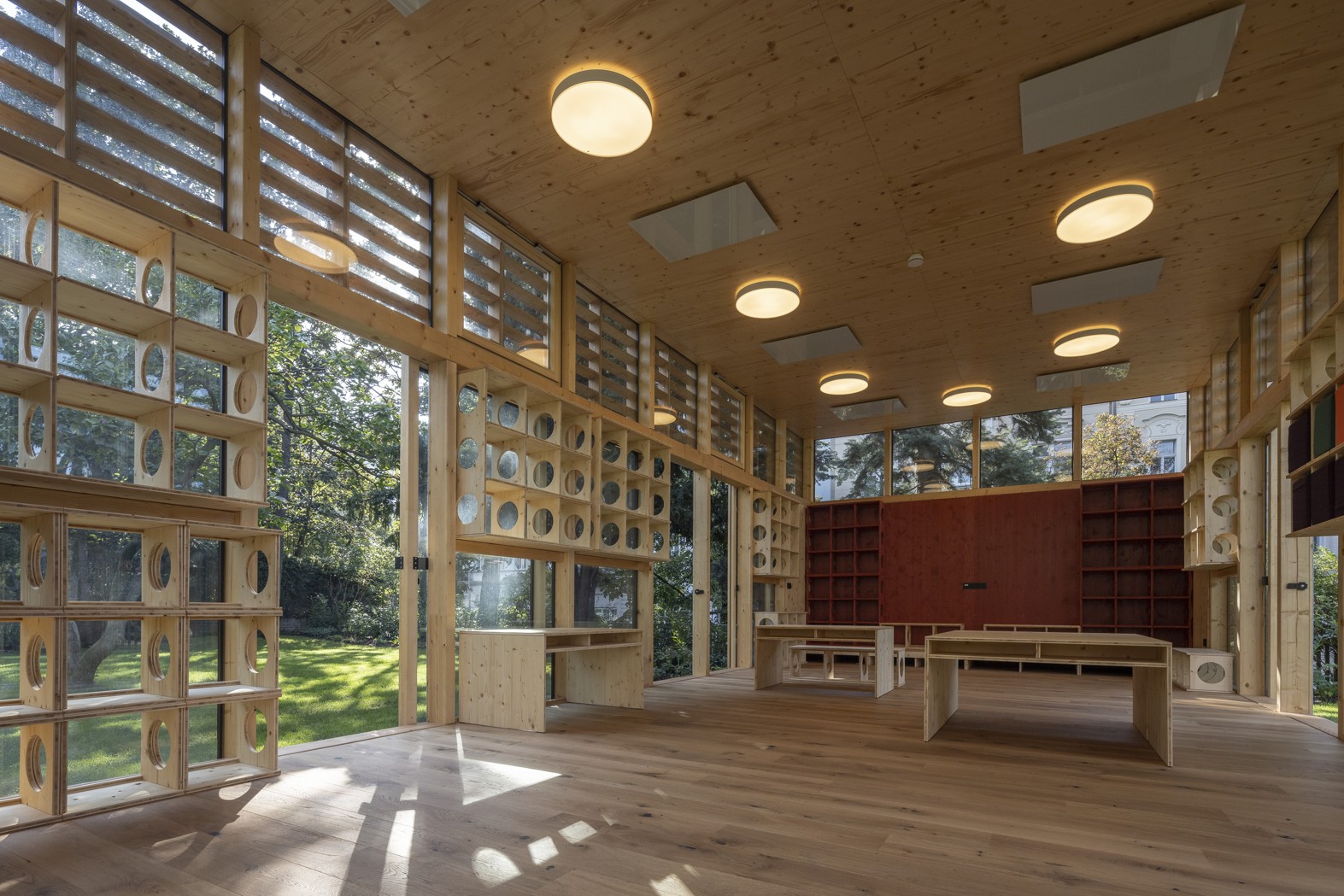 VENKOVNÍ UČEBNA KIJUKIJU, PRAHA