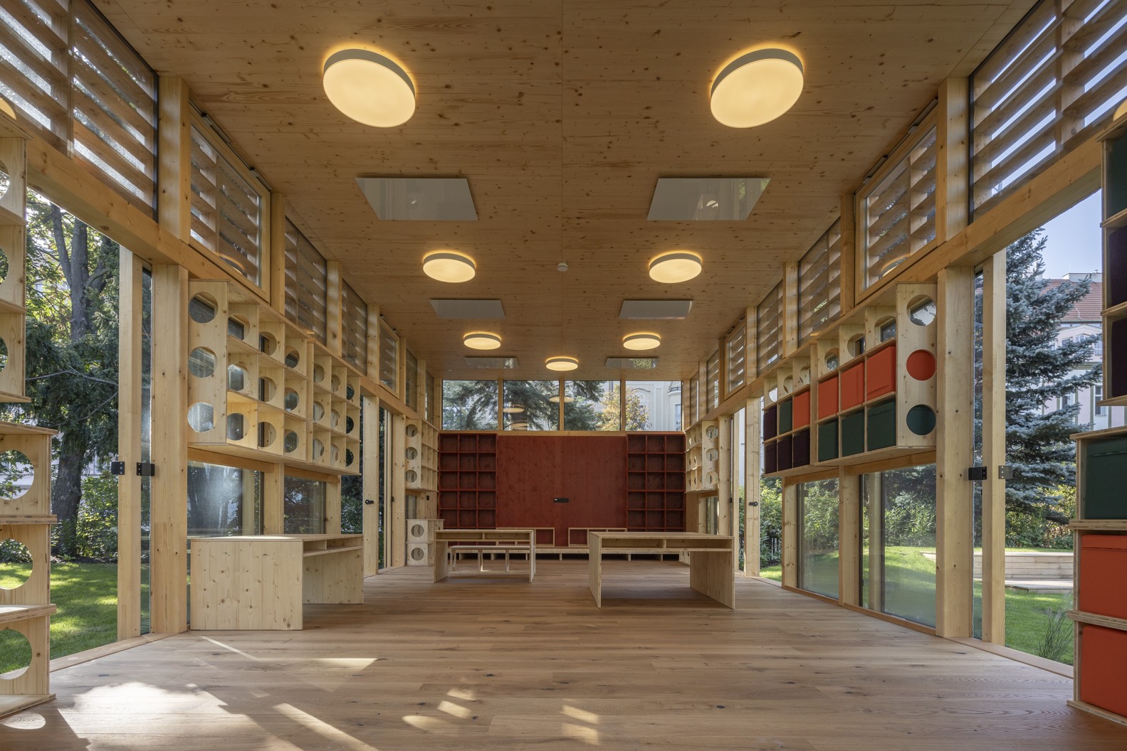 VENKOVNÍ UČEBNA KIJUKIJU, PRAHA