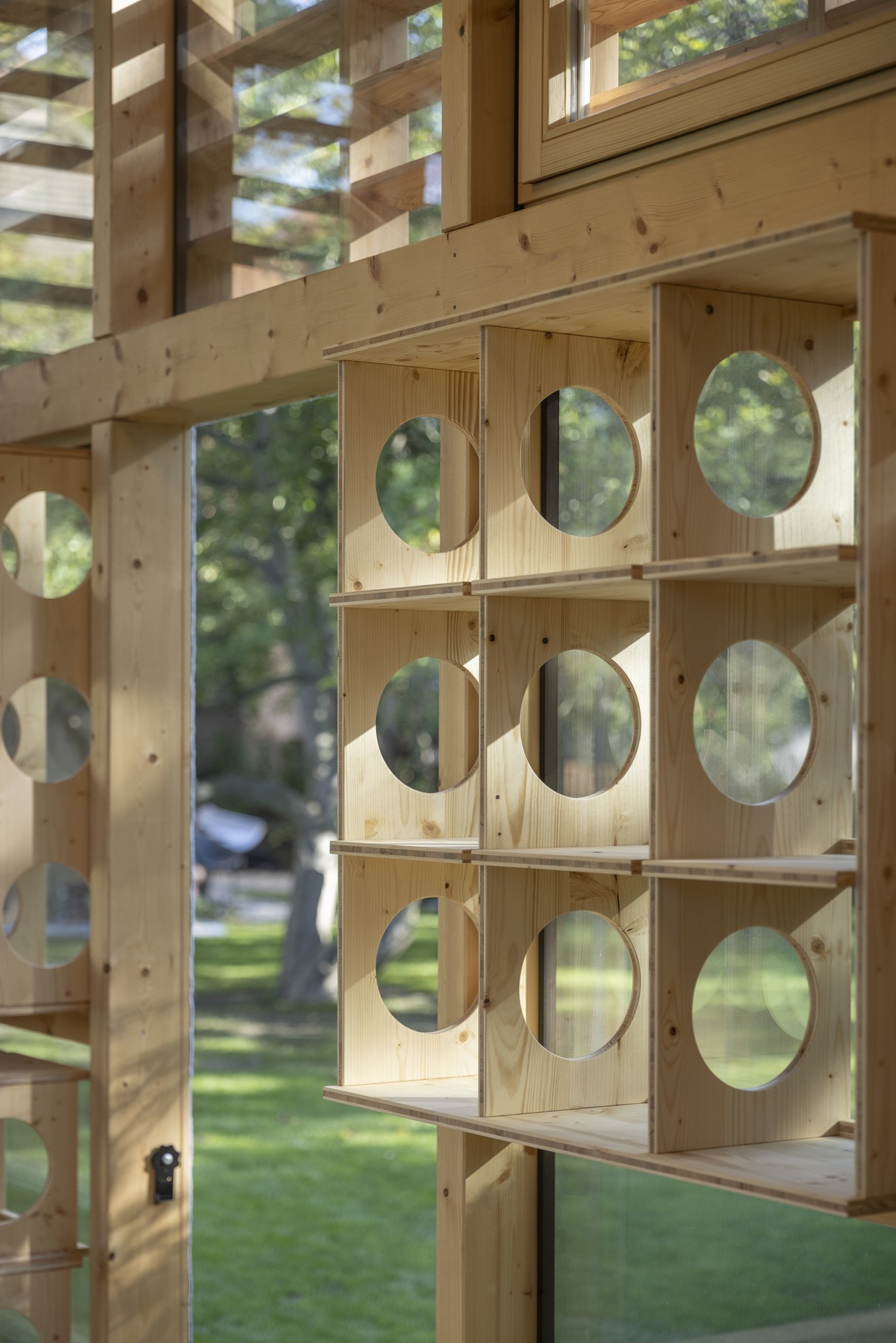 VENKOVNÍ UČEBNA KIJUKIJU, PRAHA